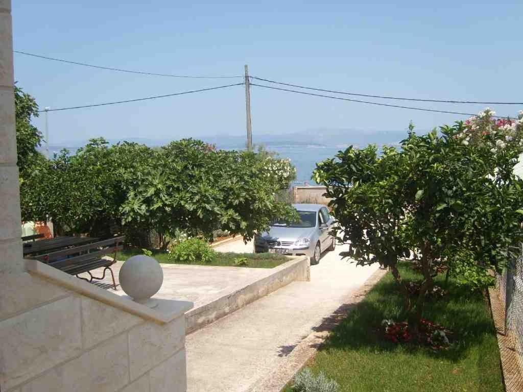 Apartments And Rooms By The Sea Sutivan, Brac - 2943 Exterior foto