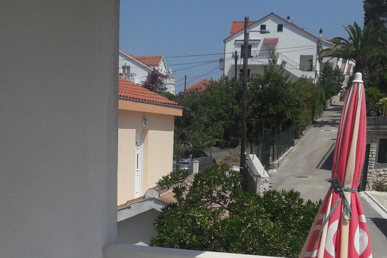 Apartments And Rooms By The Sea Sutivan, Brac - 2943 Exterior foto