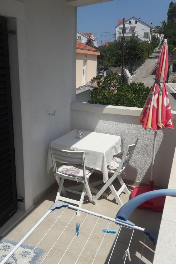 Apartments And Rooms By The Sea Sutivan, Brac - 2943 Exterior foto